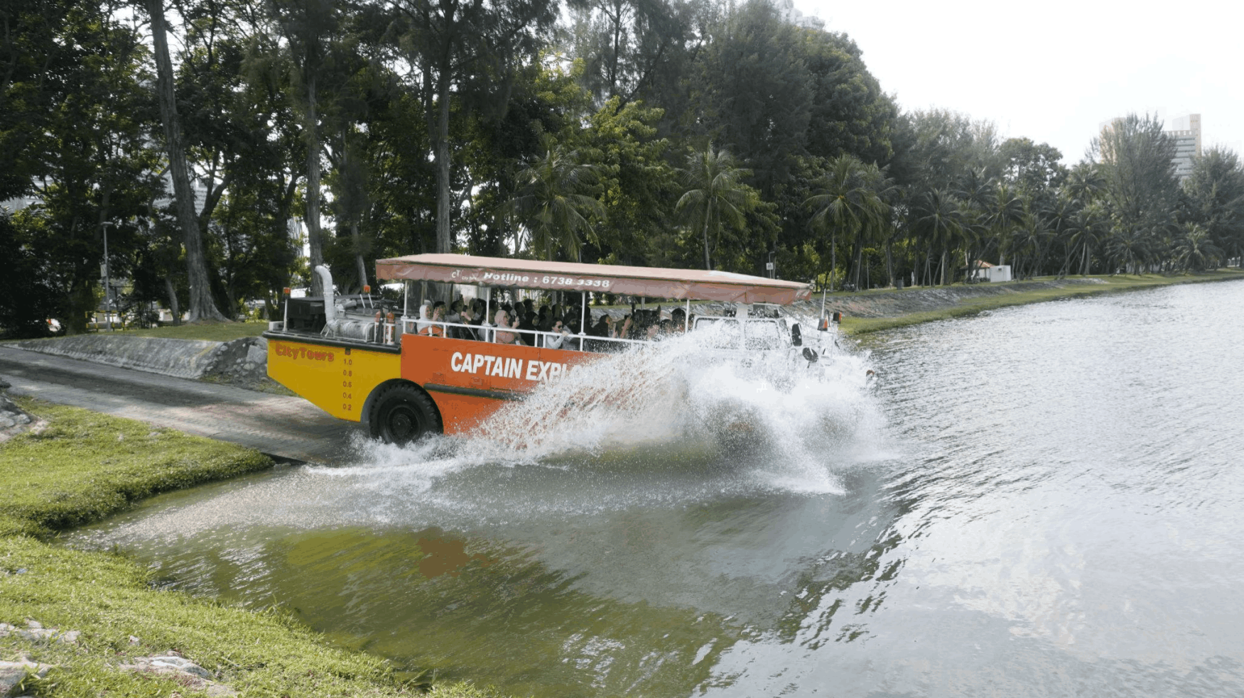 Singapore City DUKW Duck Tour 