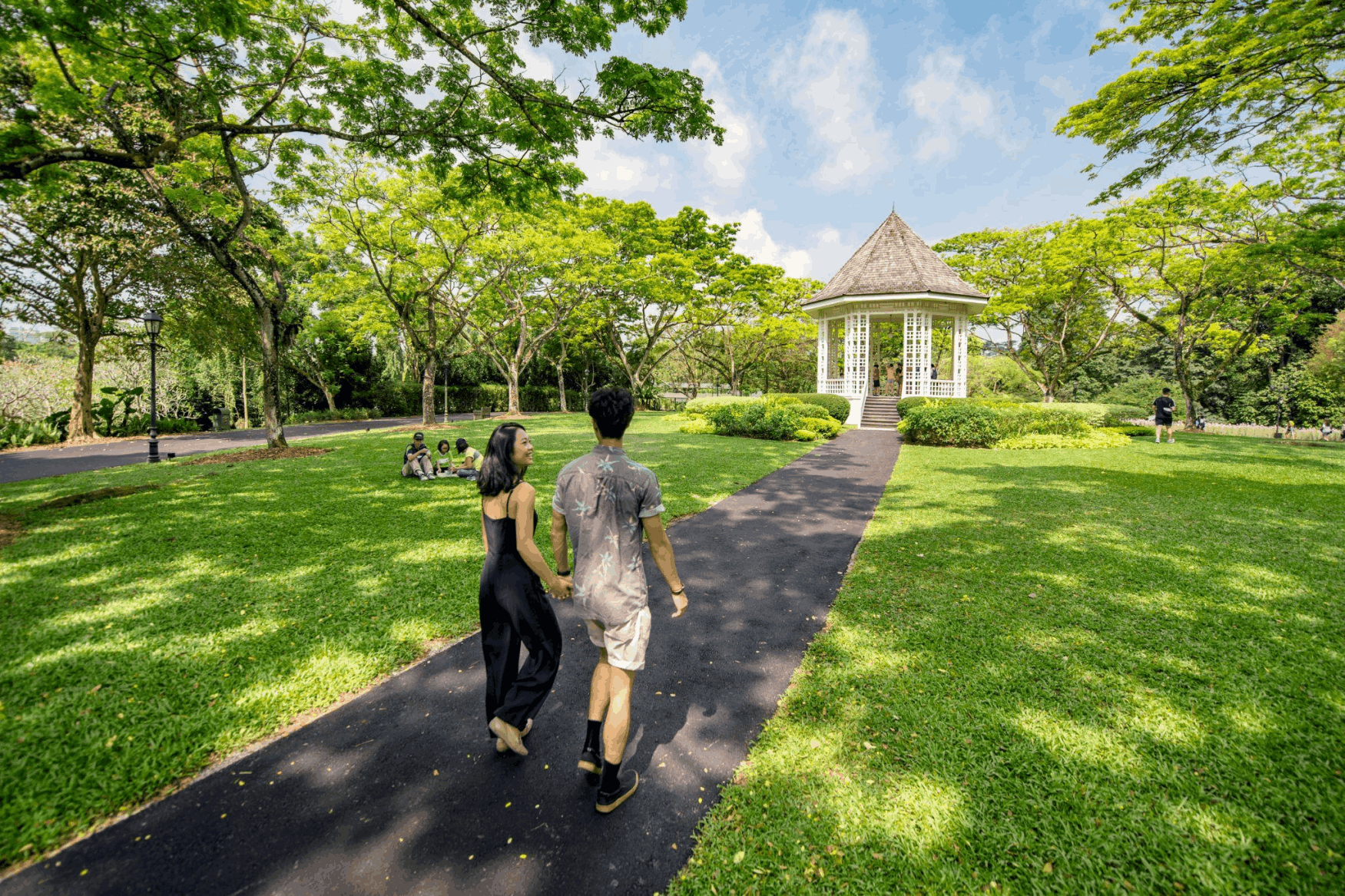 Couple strolling Singapore Botanical Garden on Valentine's Day