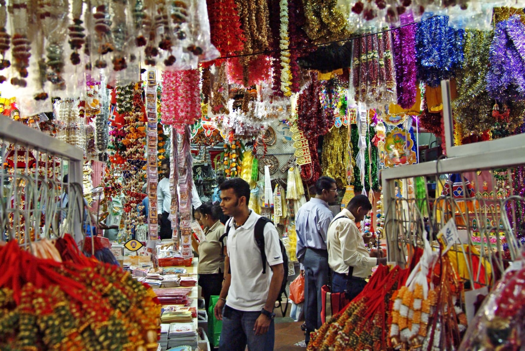 Little India – vibrant cultural district with temples, markets, and Indian cuisine
