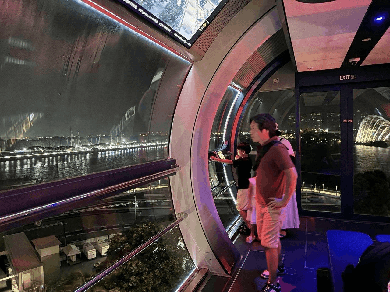Singapore Flyer overlooking the city skyline at sunset – a serene cultural experience featured in the City Pass during GSS 2025